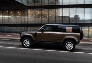 Land Rover Defender paskelbtas 2021-ųjų pasaulio dizaino automobiliu