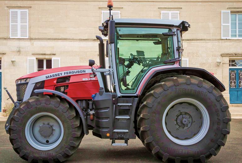 Metų traktorius 2021 – Massey Ferguson 8S.265