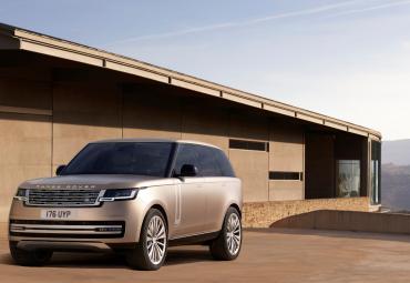Naujasis Range Rover: ramybės šventovė, kurios duris galima užverti nuotoliniu būdu