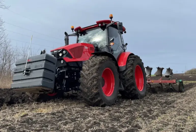 Zetor rengiasi 6 serijos traktorių gamybai