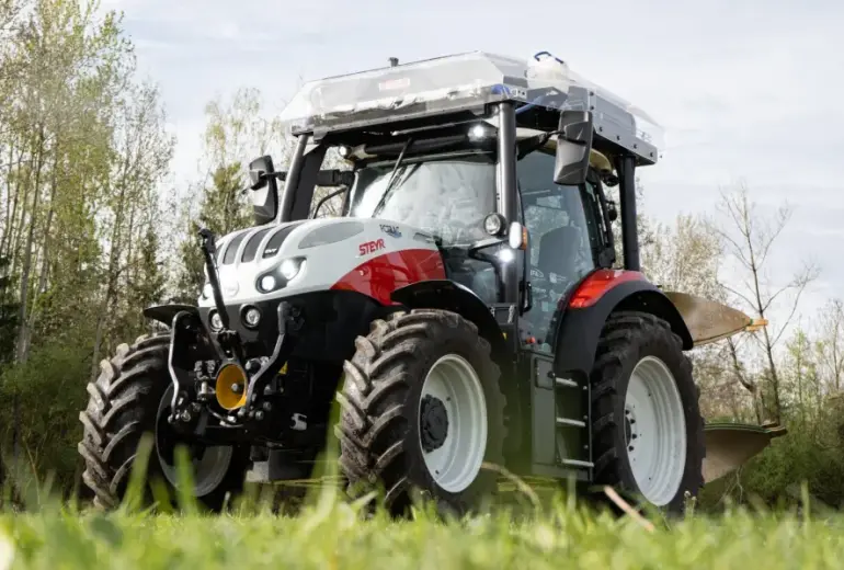 Steyr išbando vandenilio degalų elementų traktoriaus koncepciją