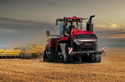 Verčiausiu „Metų traktorius 2025“ titulo didelės galios kategorijoje pripažintas Case IH Quadtrac 715