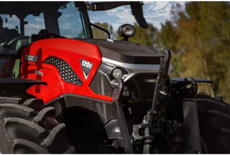 Atnaujintas Case IH Farmall C