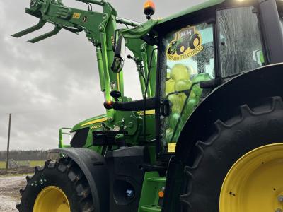 Kad ir kokie metai, 100-tasis John Deere pristatytas šventiškai