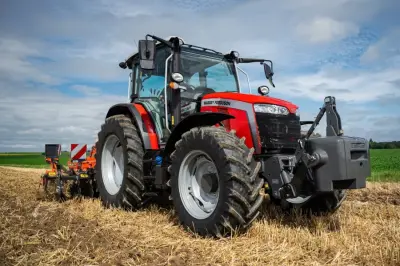 Massey Ferguson pristato naują traktorių seriją MF 5M