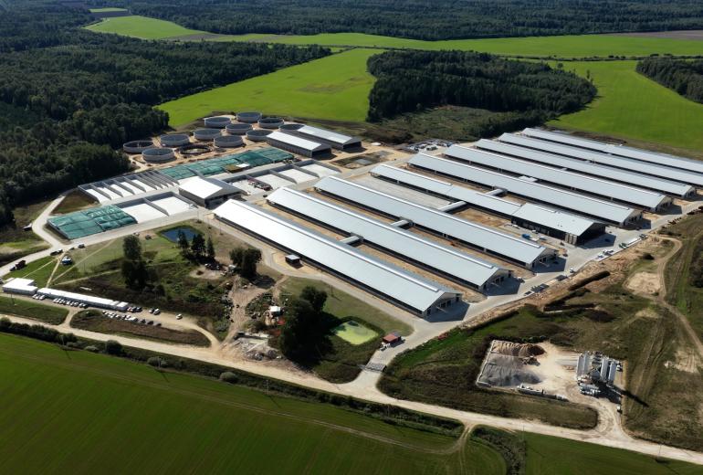 Agrokoncerno grupė ir LSMU pasirašė bendradarbiavimo sutartį – kuriamas unikalus gyvulininkystės sektoriaus modelis Europoje
